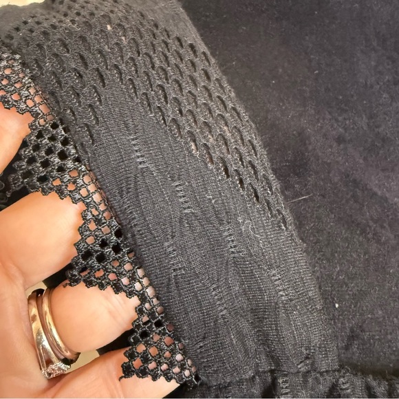 Reserved | Cut Out Black Square Neck Sleeveless Tank Top - Picture 5 of 13